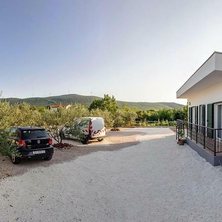 Kalauz Rooms Lozovac Esterno foto