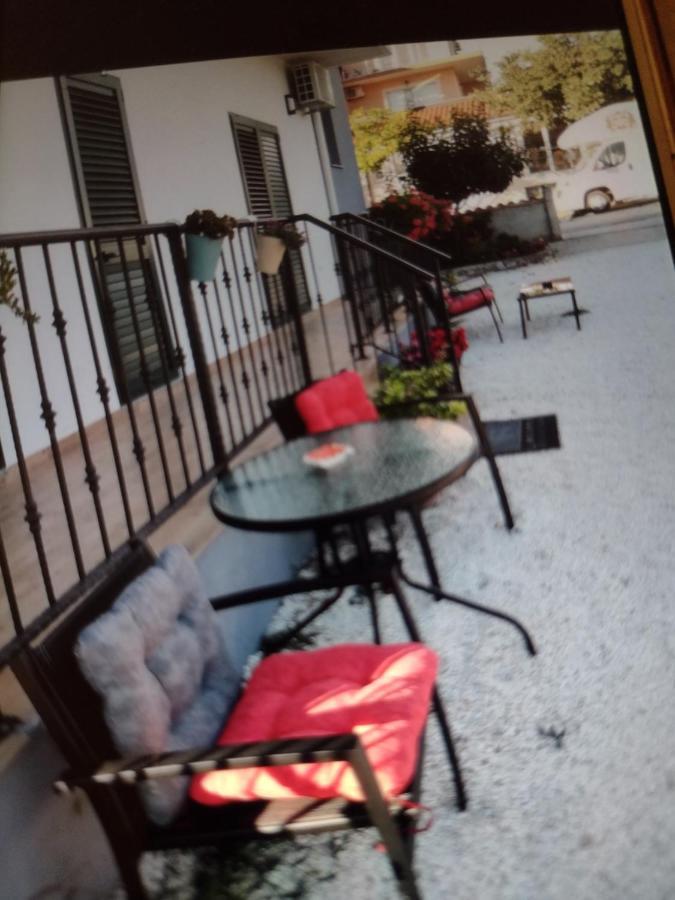Kalauz Rooms Lozovac Esterno foto